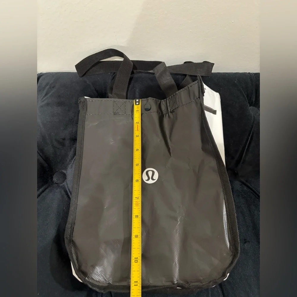 lululemon athletica tote bag